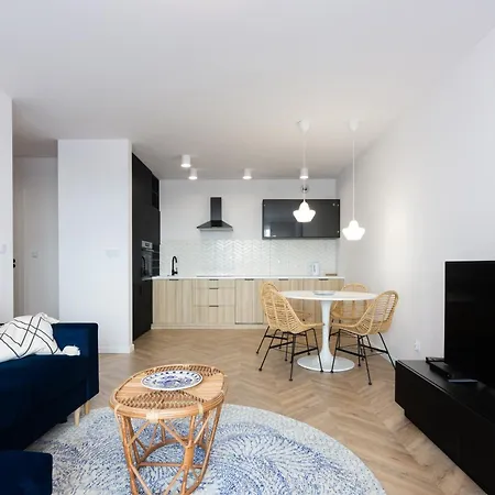 Neartopl Deluxe Vermelo Parking * Краков