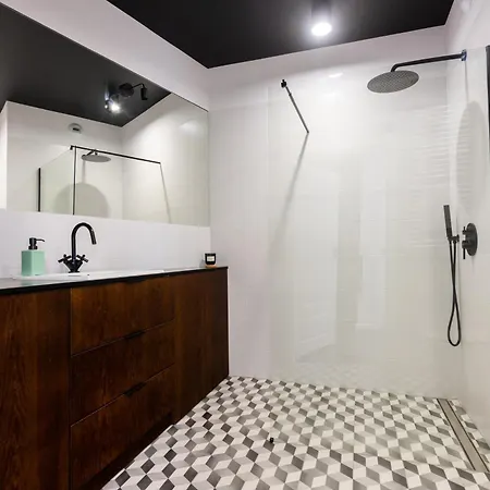 Neartopl Deluxe Vermelo Parking Apartament